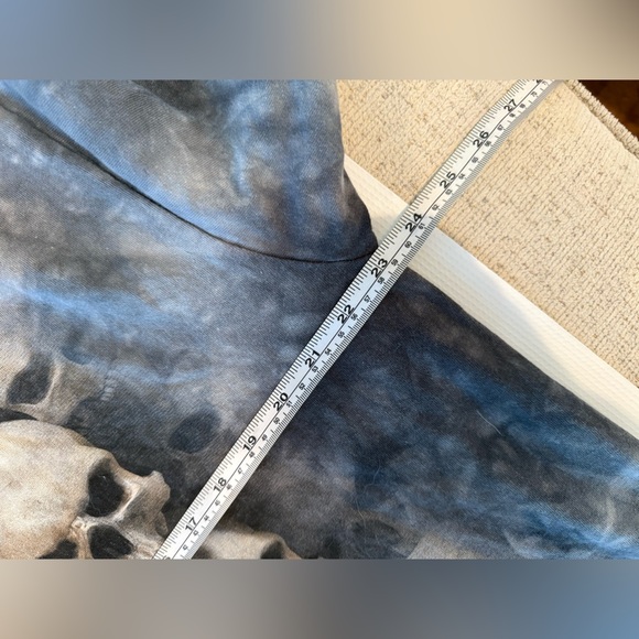 Halloween Skull Graphic T-Shirt - Picture 6 of 7